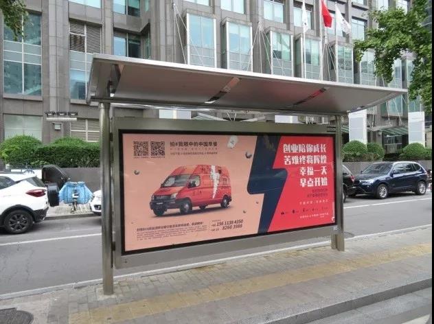 千呼萬喚，移動餐車駛出來！