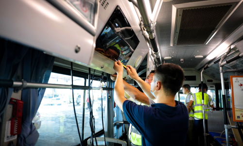 全国最大规模主动式公交优先系统落地长沙，希迪智驾创新刚需应用 