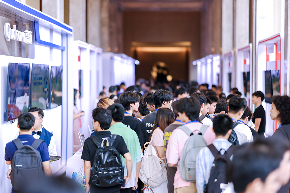 1781167937795711.jpg 14选手展区互动.jpg