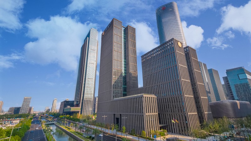 中国的银行排名怎么样？全球1000强第73位、不良贷款率0.76%，宁波银行在全国排名第几？