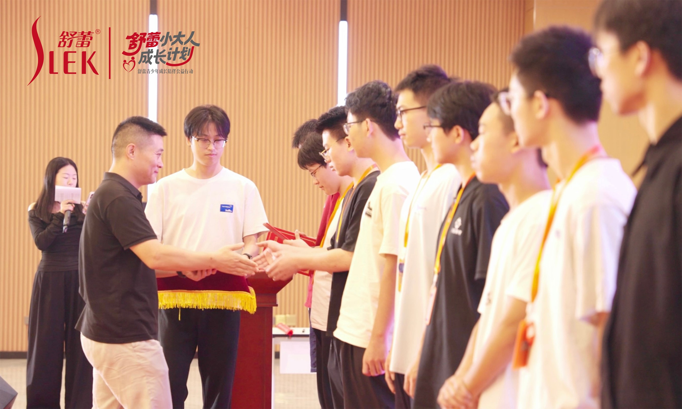 1756876714323599.jpg 49.jpg